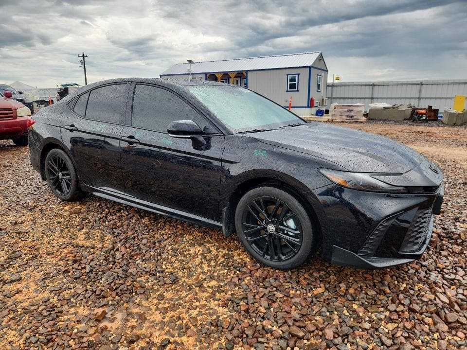 2026 TOYOTA CAMRY SE 4