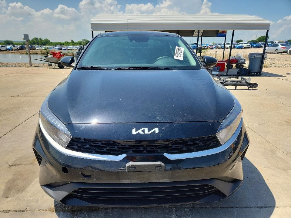 2023 KIA FORTE LXS 5
