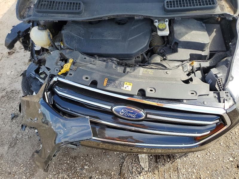 2017 FORD ESCAPE SE 12