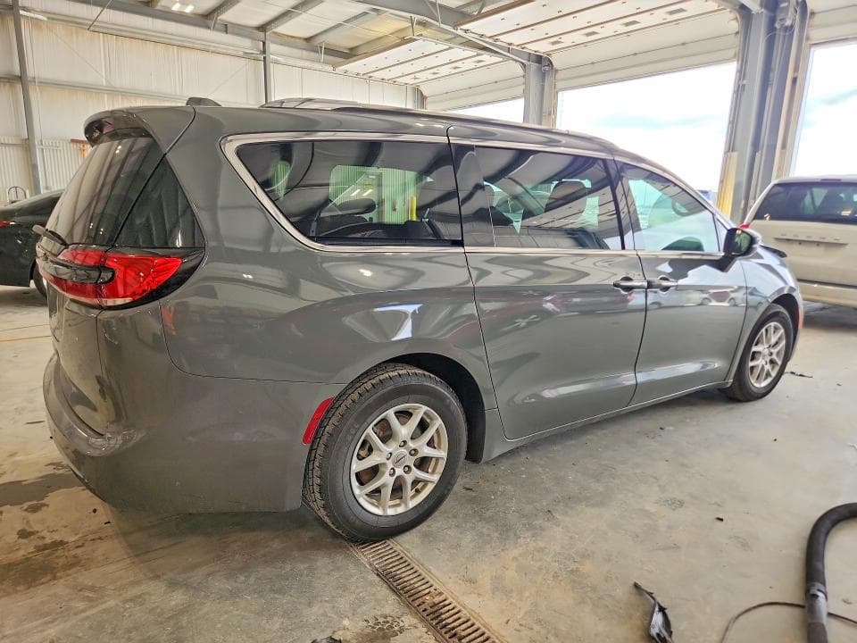 2021 CHRYSLER PACIFICA TOURING L 3