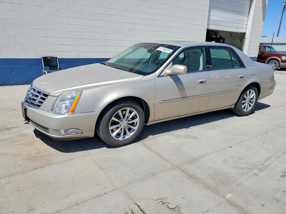 2009 CADILLAC DTS - 1