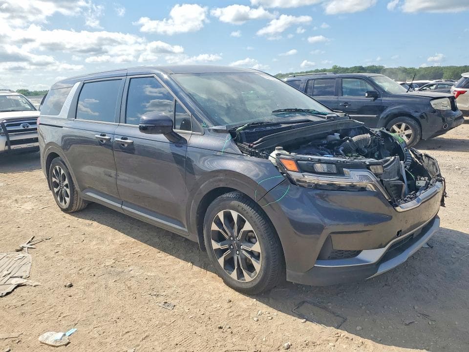 2024 KIA CARNIVAL EX 4