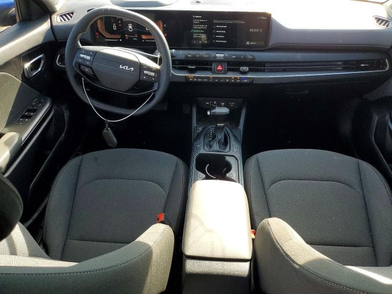 2025 KIA K4 LXS 8