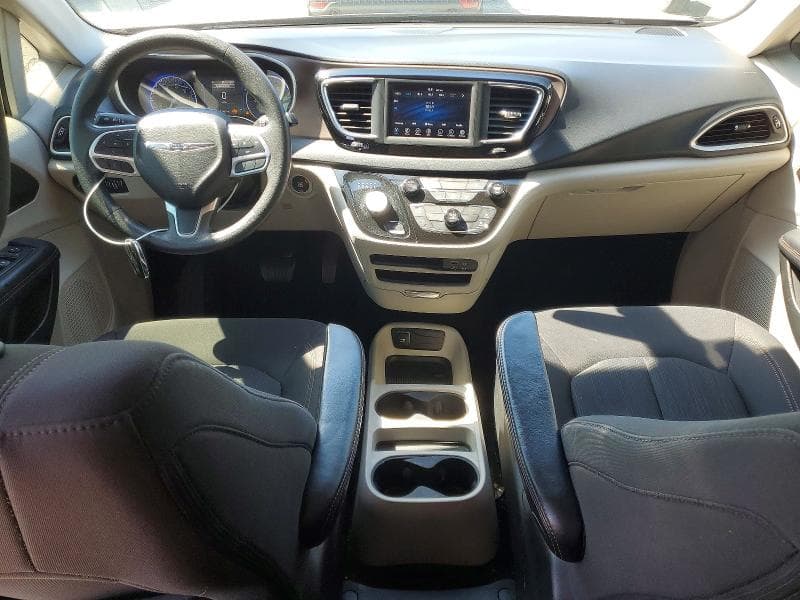2018 CHRYSLER PACIFICA LX 8