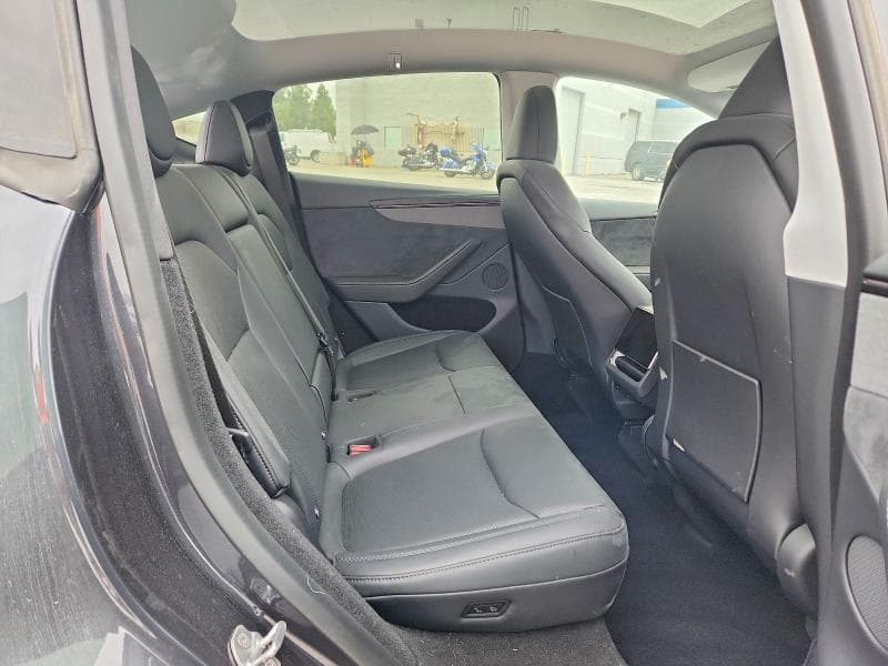 2026 TESLA MODEL Y 10