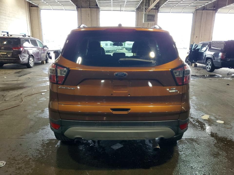 2017 FORD ESCAPE SE 6