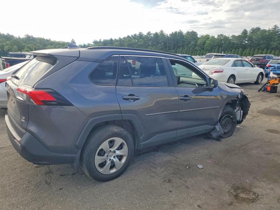 2021 TOYOTA RAV4 LE 3