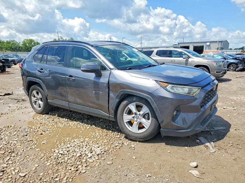 2019 TOYOTA RAV4 XLE 4