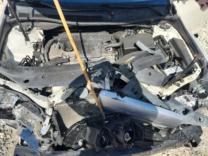 2017 TOYOTA CAMRY SE 11