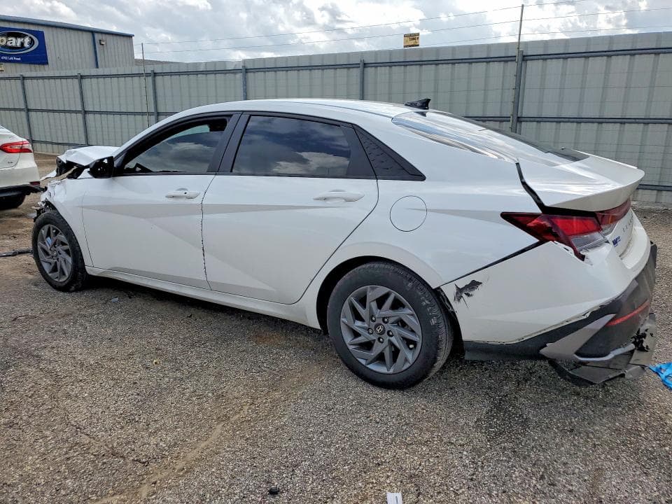 2024 HYUNDAI ELANTRA SEL 2