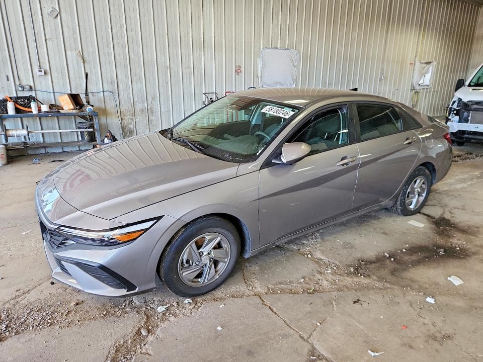 2025 HYUNDAI ELANTRA SE - 1