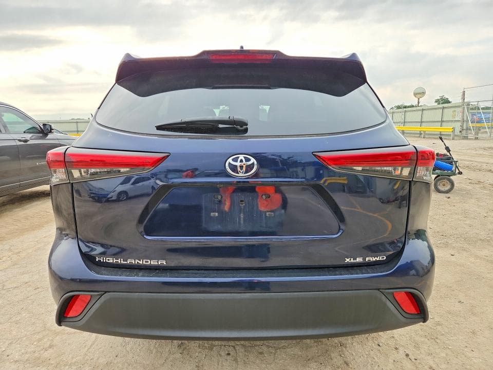 2020 TOYOTA HIGHLANDER XLE 6