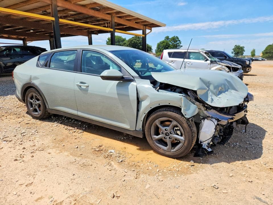 2025 KIA K4 LXS 4
