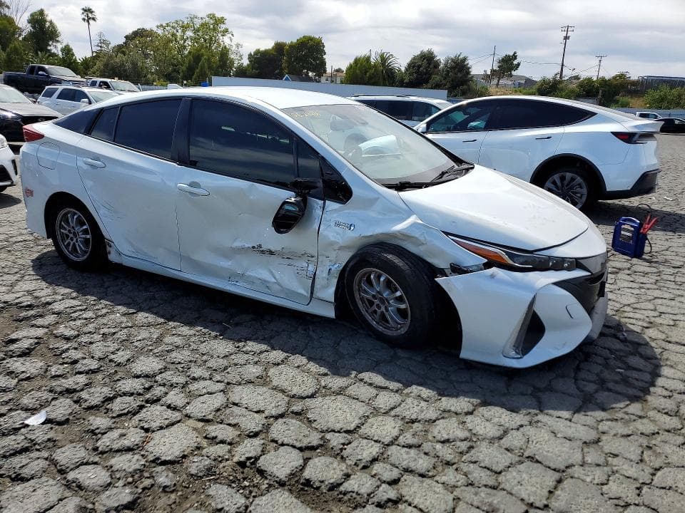 2020 TOYOTA PRIUS PRIME LE 4