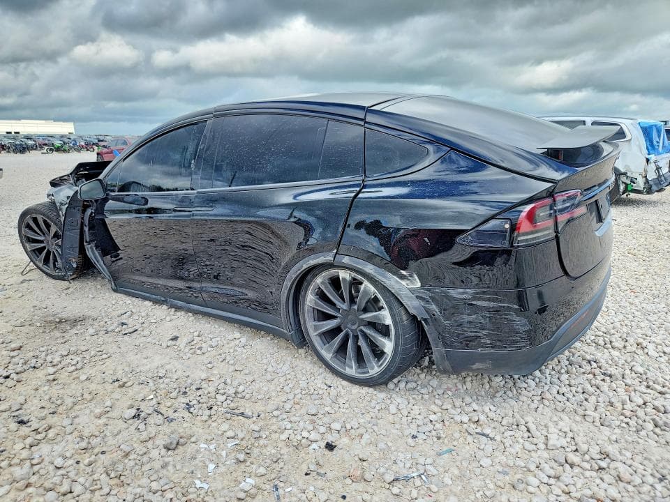 2022 TESLA MODEL X 2