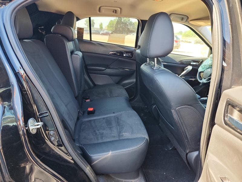 2022 MITSUBISHI ECLIPSE CROSS SE 11