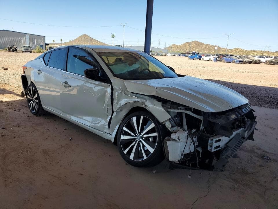 2022 NISSAN ALTIMA SR 4