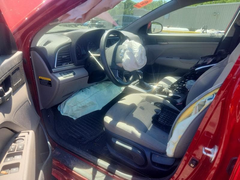 2017 HYUNDAI ELANTRA SE 8