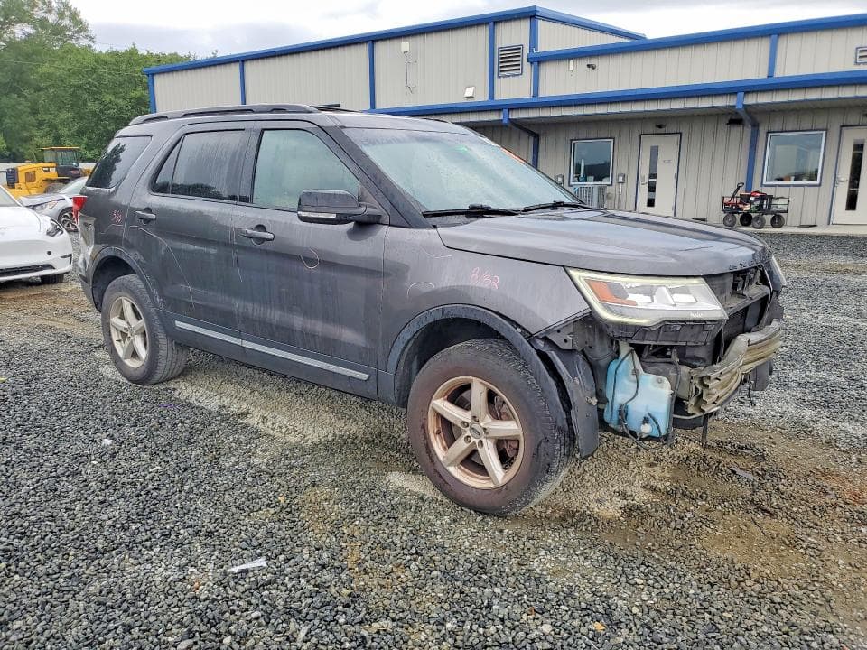 2017 FORD EXPLORER XLT 4