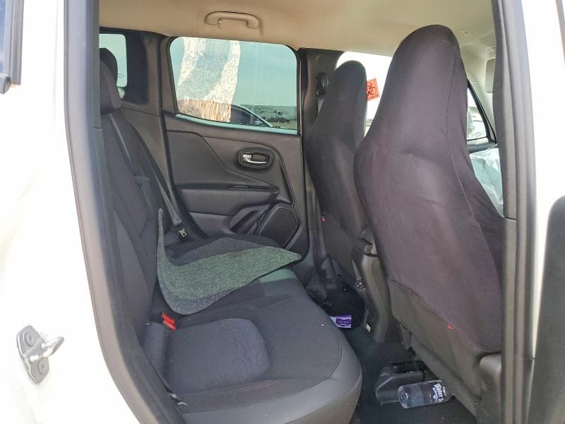 2022 JEEP RENEGADE 10