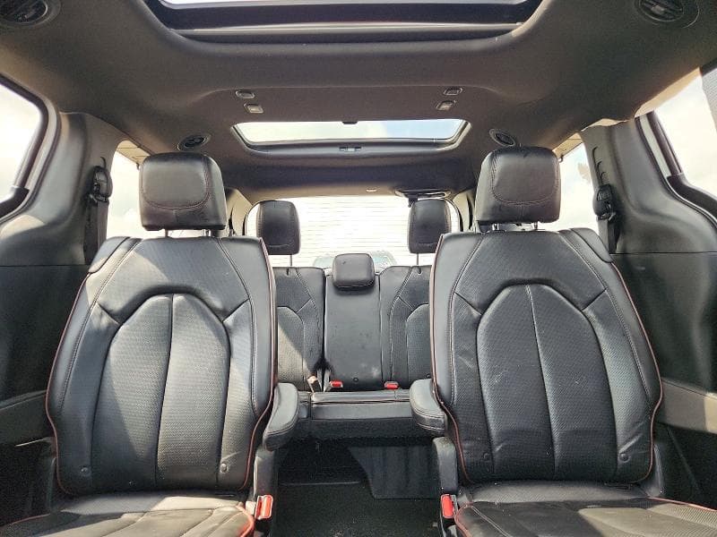 2020 CHRYSLER PACIFICA LIMITED 10
