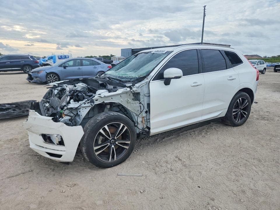 2021 VOLVO XC60 T5 MOMENTUM T5 MOMENTUM - 1
