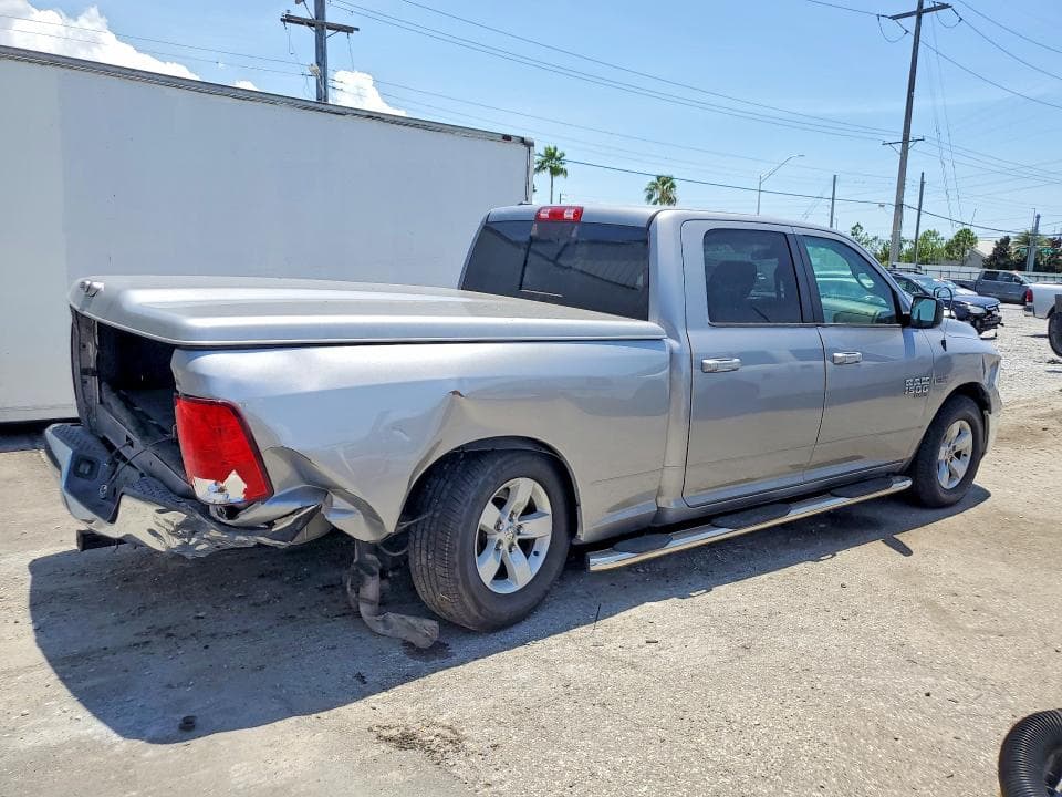 2019 RAM 1500 CLASSIC SLT 3