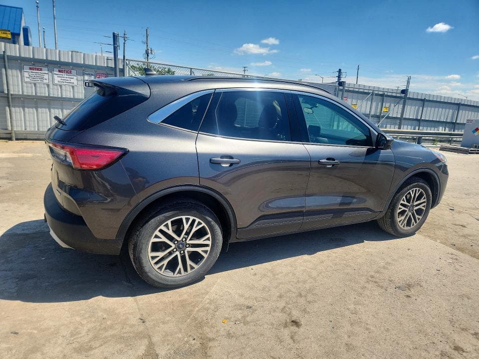 2020 FORD ESCAPE SEL 3