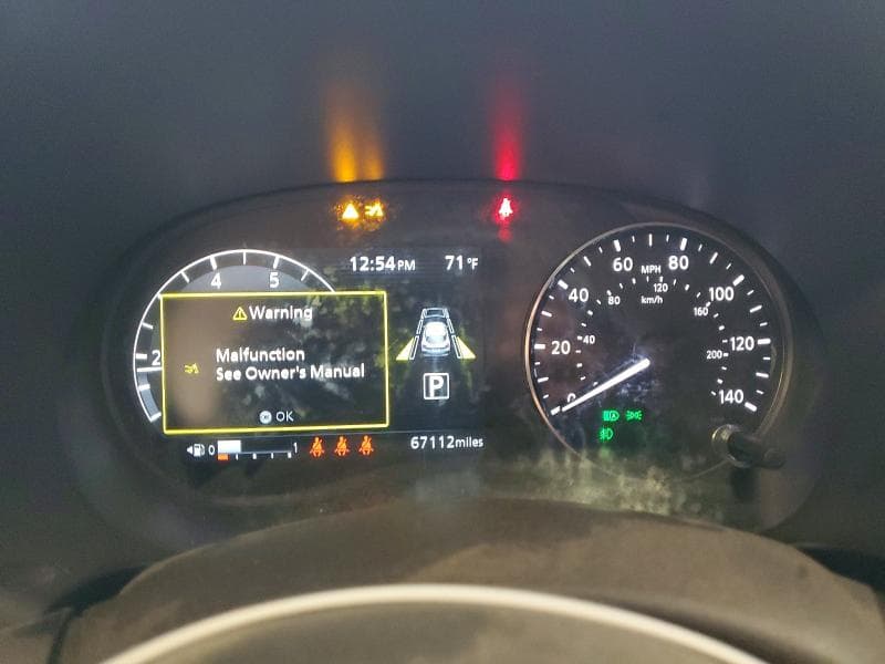2021 NISSAN KICKS SR 9