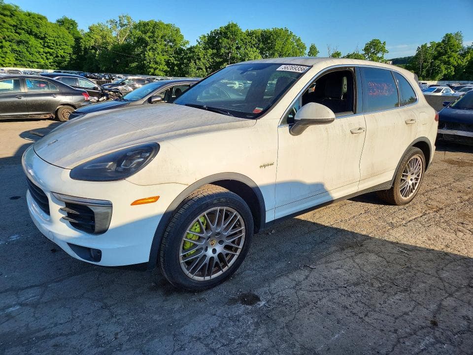 2016 PORSCHE CAYENNE - 1