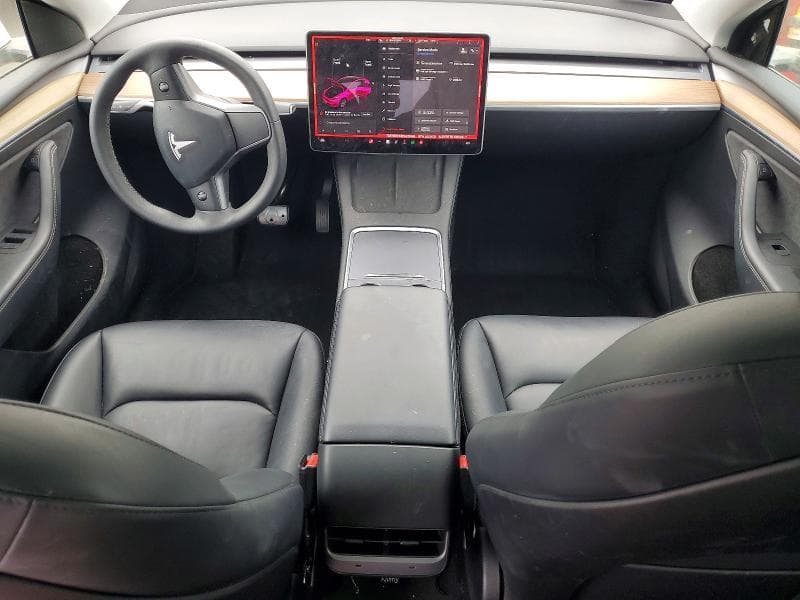 2023 TESLA MODEL Y 8