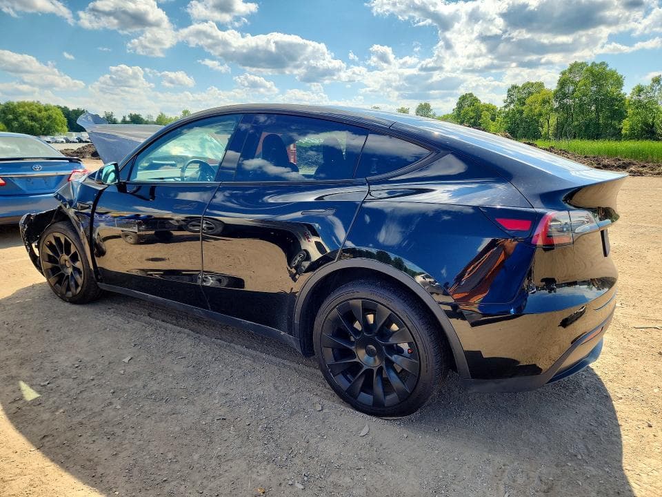 2023 TESLA MODEL Y 2