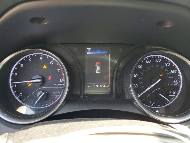 2021 TOYOTA CAMRY SE 9