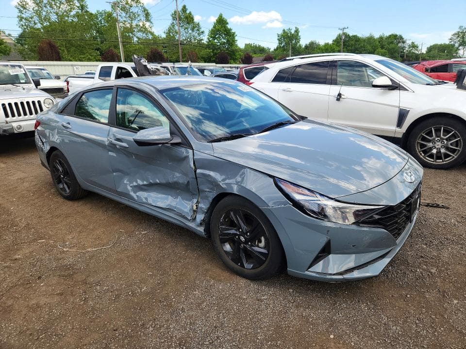 2023 HYUNDAI ELANTRA SEL 4