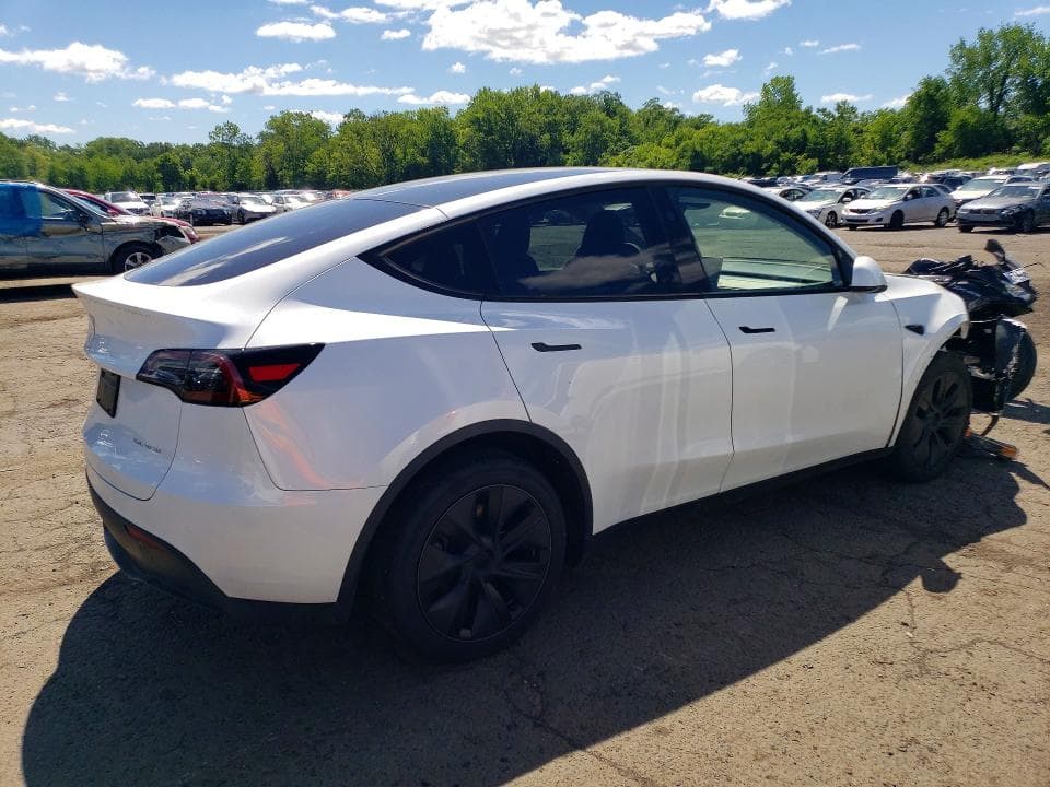 2025 TESLA MODEL Y 3
