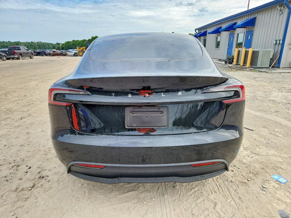 2025 TESLA MODEL 3 6