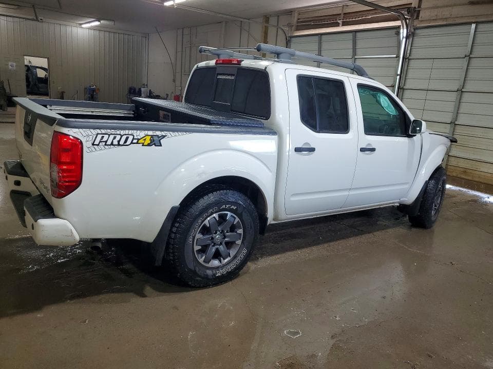 2021 NISSAN FRONTIER PRO-4X 3