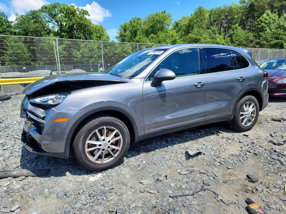 2017 PORSCHE CAYENNE - 1