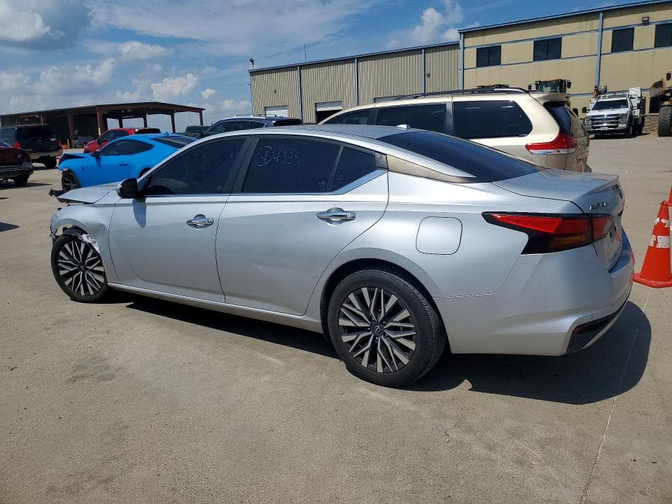 2023 NISSAN ALTIMA SV 2