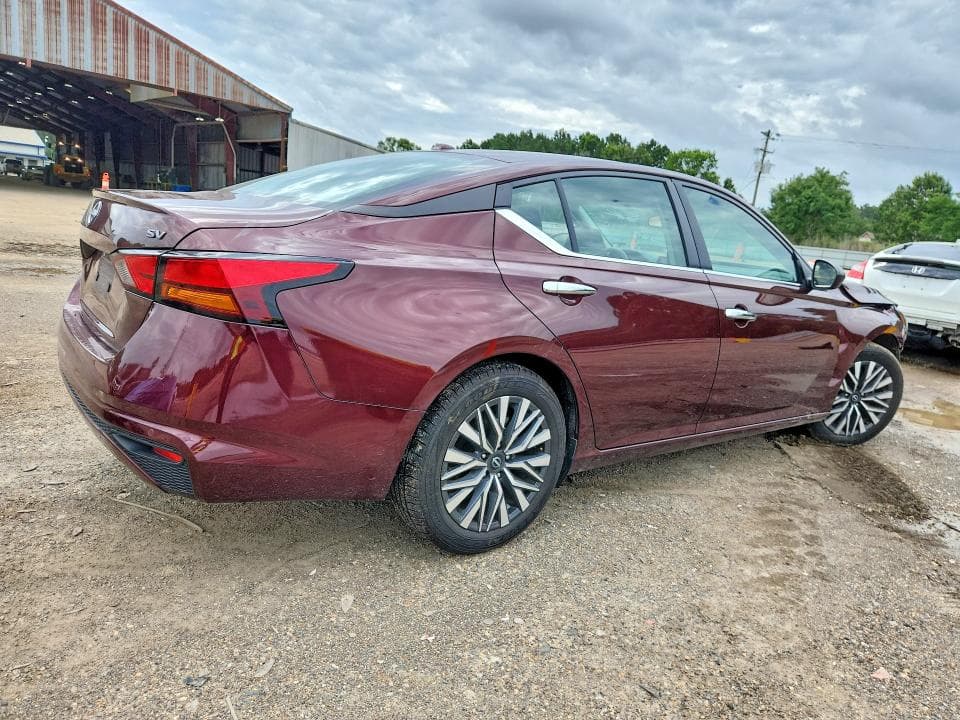 2024 NISSAN ALTIMA SV 3