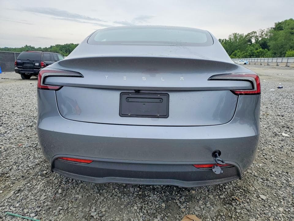 2025 TESLA MODEL 3 6
