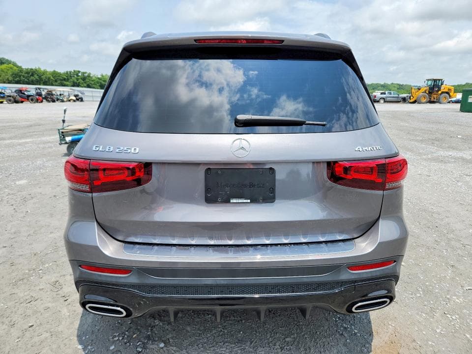 2022 MERCEDES-BENZ GLB 250 4MATIC 6