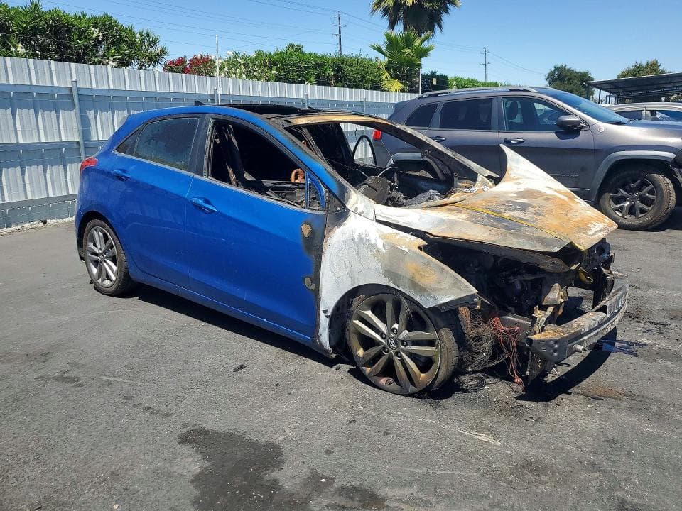 2017 HYUNDAI ELANTRA GT BASE 4