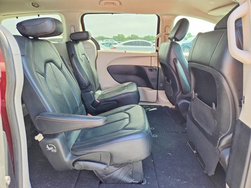 2018 CHRYSLER PACIFICA TOURING L 11