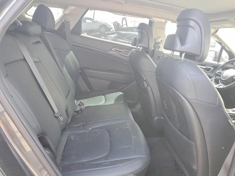 2025 KIA SPORTAGE EX 11