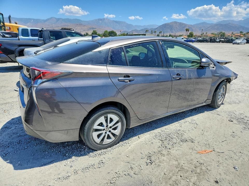 2017 TOYOTA PRIUS THREE 3