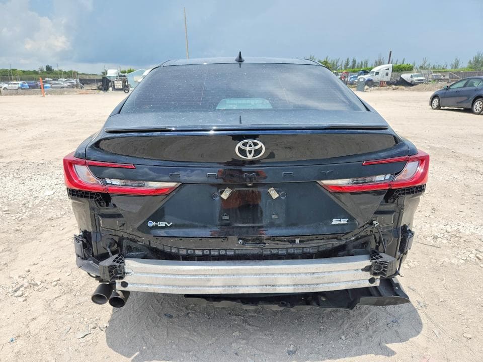 2025 TOYOTA CAMRY SE 6