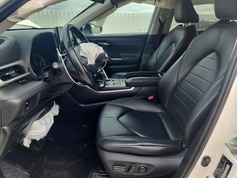 2020 TOYOTA HIGHLANDER XLE 7