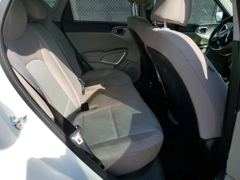 2022 KIA SOUL LX 10