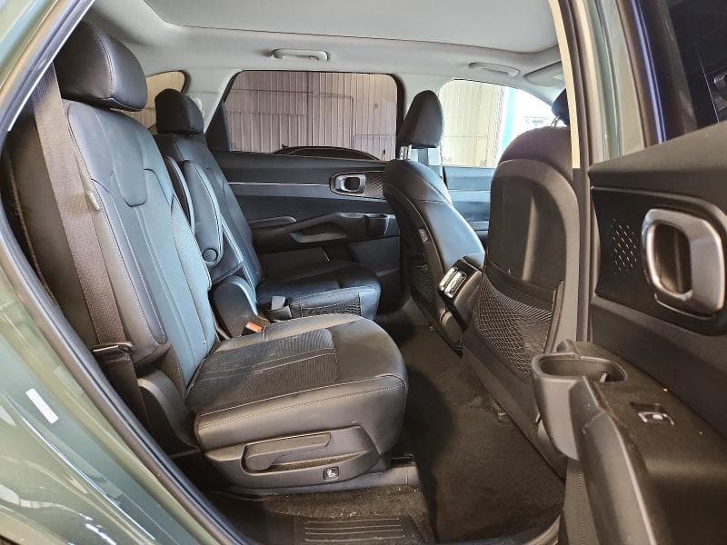 2025 KIA SORENTO EX 11
